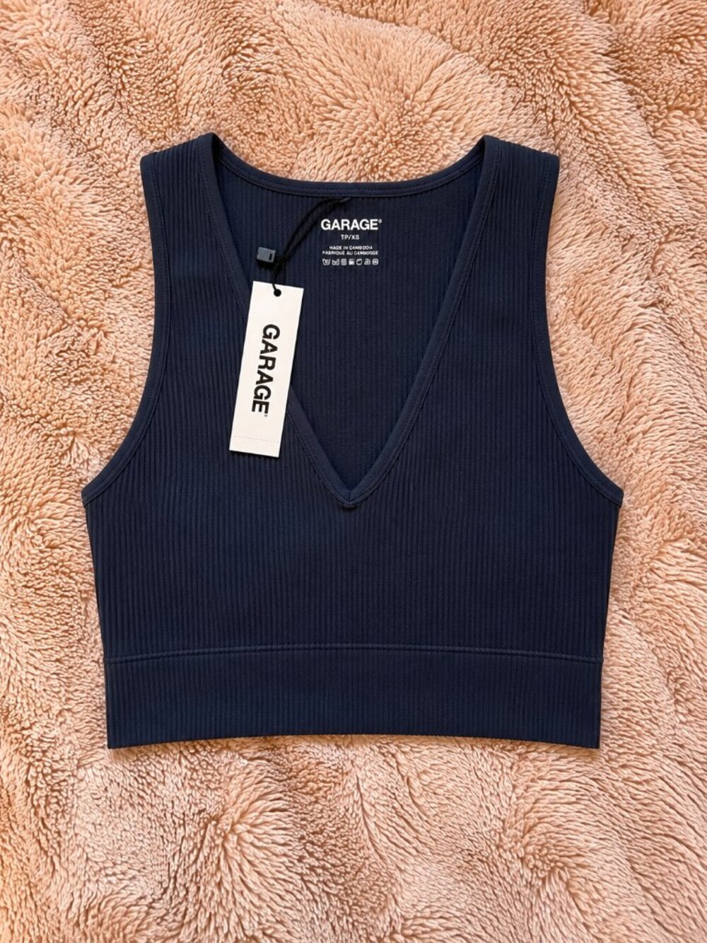 Garage Ribbed Cropped Plunge Tank Top Set - Picture 2 of 3